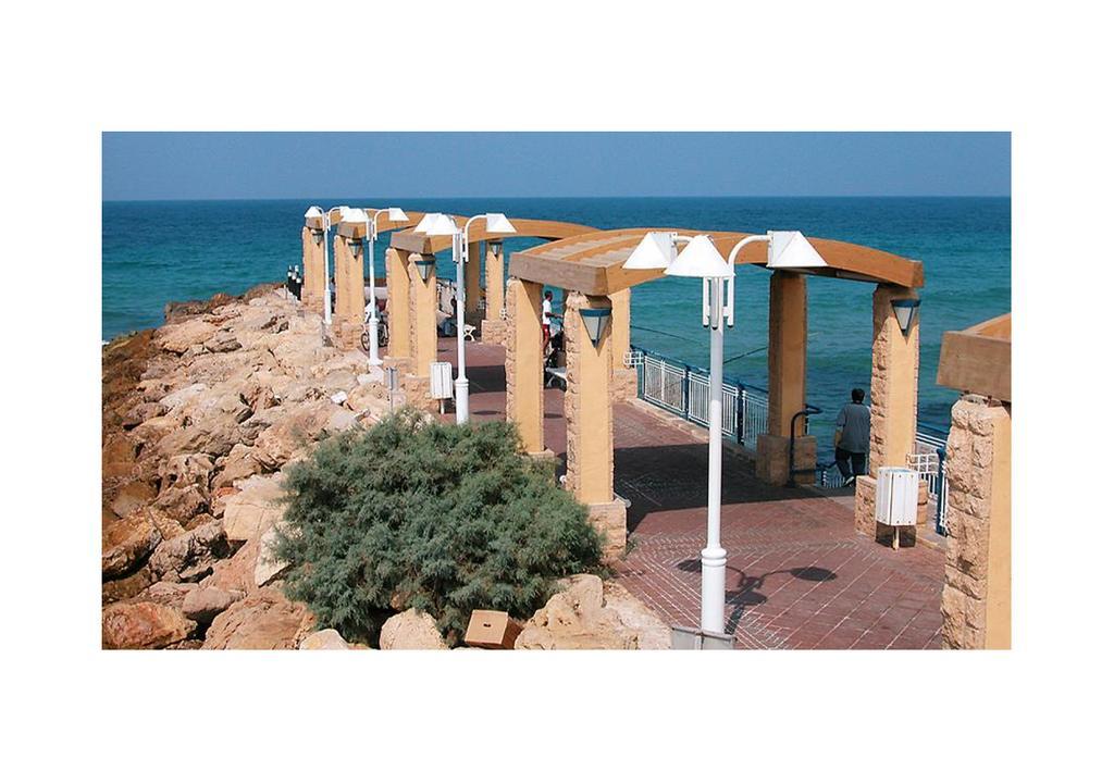 Ha-Aliya Sea View Apartment Nahariya Luaran gambar