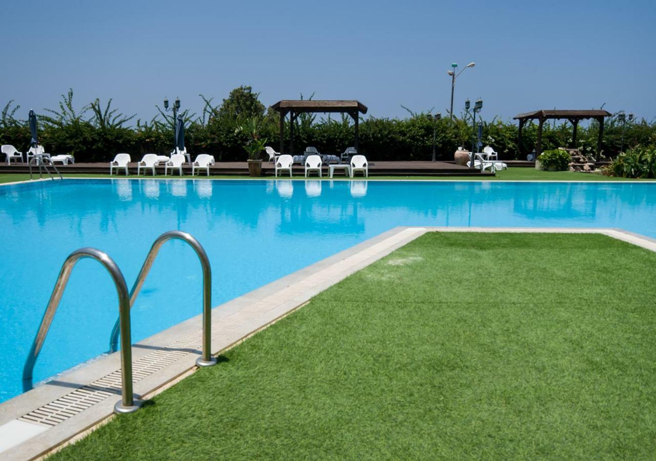 Ha-Aliya Sea View Apartment Nahariya Luaran gambar