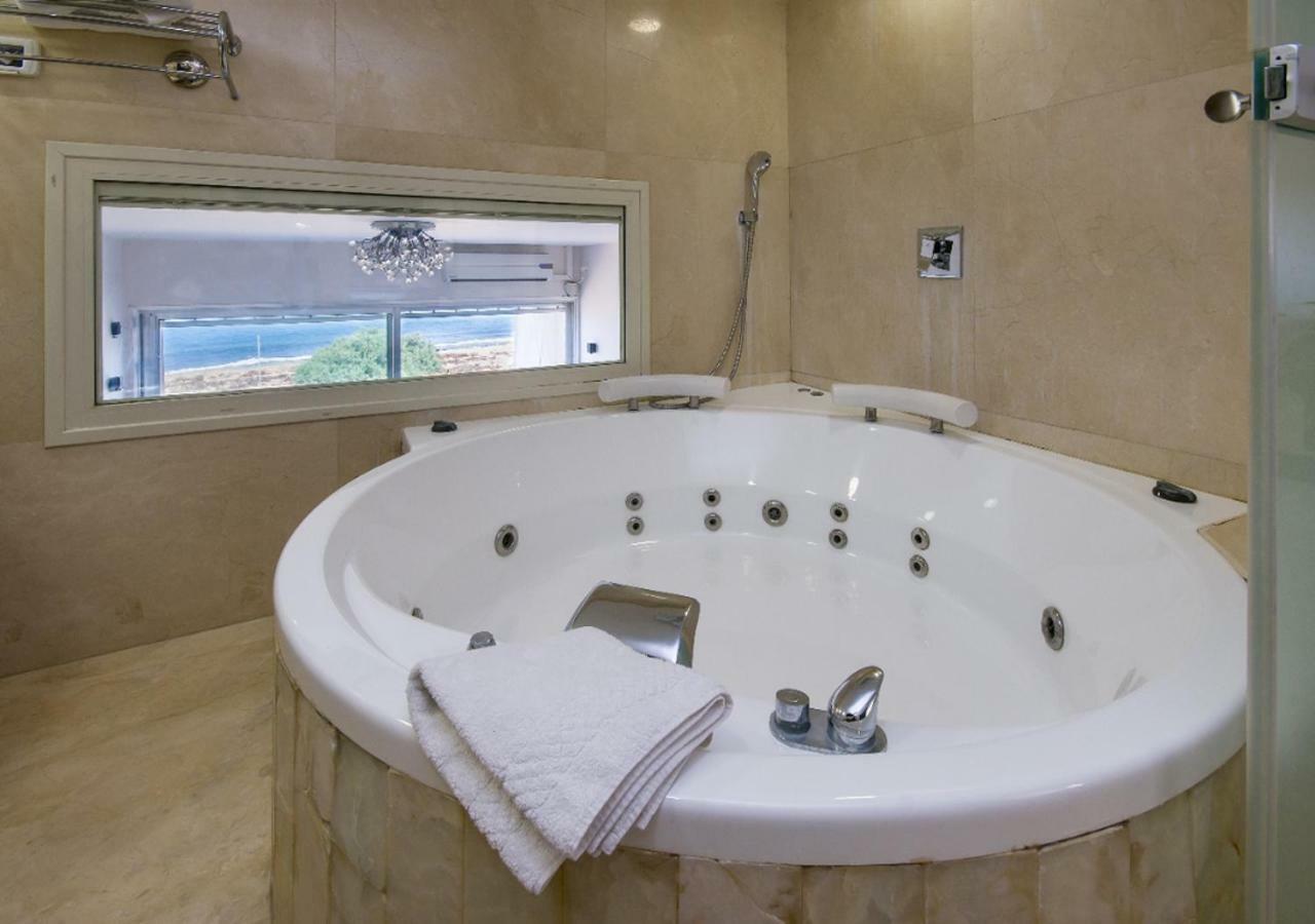 Ha-Aliya Sea View Apartment Nahariya Luaran gambar